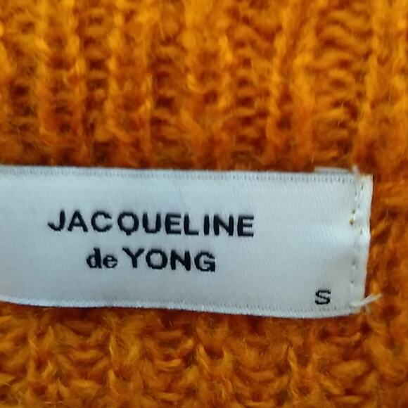 Jacqueline De Yong Women's Size Small burnt orange sweater Fall, Warn, Fun - Picture 2 of 7